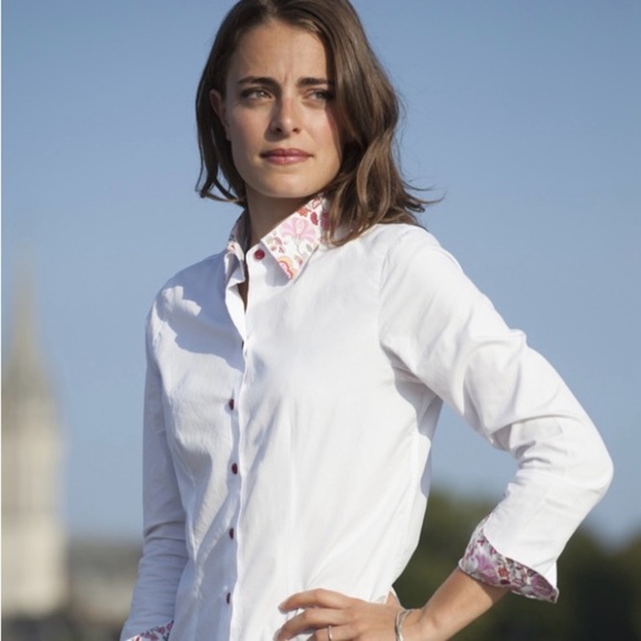 Cozy Pink and White Turtleneck Sweater - Picture 1 of 16